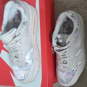 Floral Nike Air Max